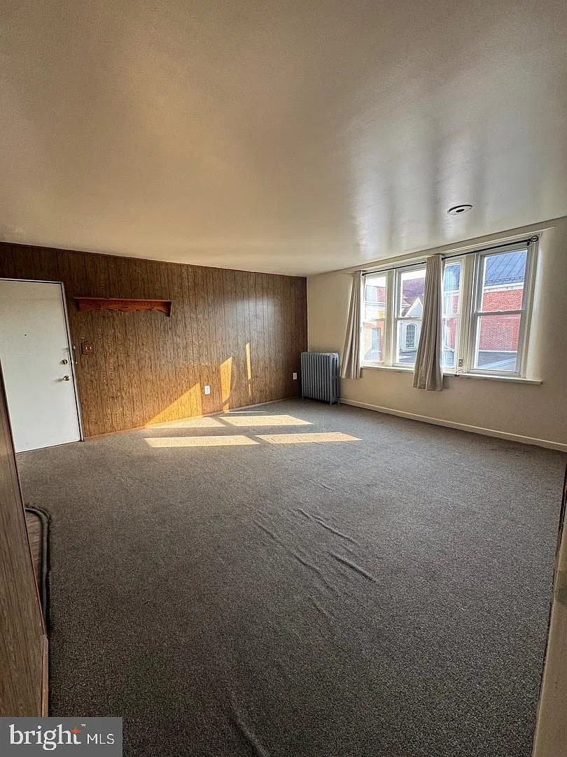 106 W Main St — Photo 4