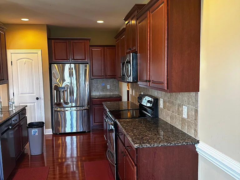 292 Wynngate Dr — Photo 9