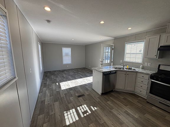 2nd image of 917 N 13th St #20