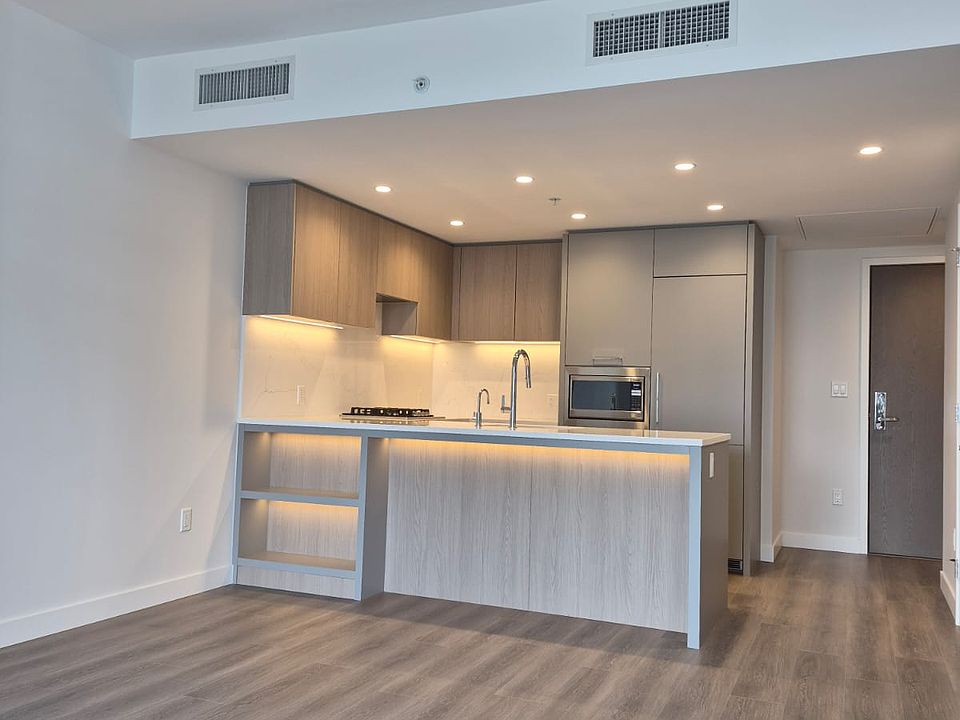 1st image of 6608 Sussex Ave #2307
