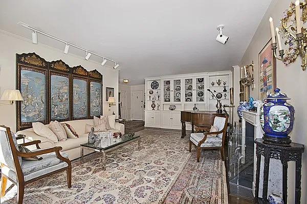 Sold by Modlin Group | media 18