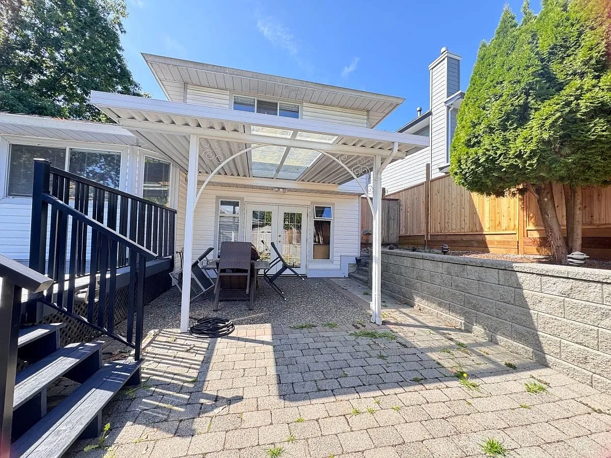 4 bed, 1900 sqft, $3,500 — Photo 2