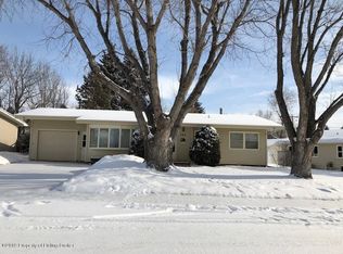 792 9th Ave W, Dickinson, ND 58601