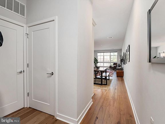 5th image of 141 West St #204