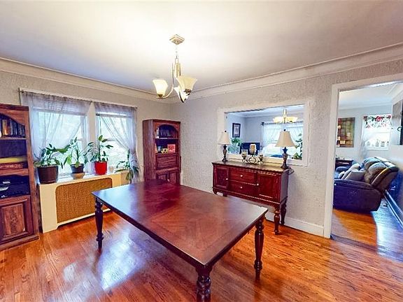 5th image of 57 Courter Ave