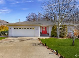 8390 Richmond Park Rd, Blaine, WA 98230