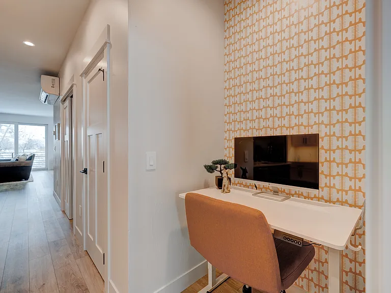601 E Bryant St — Photo 23