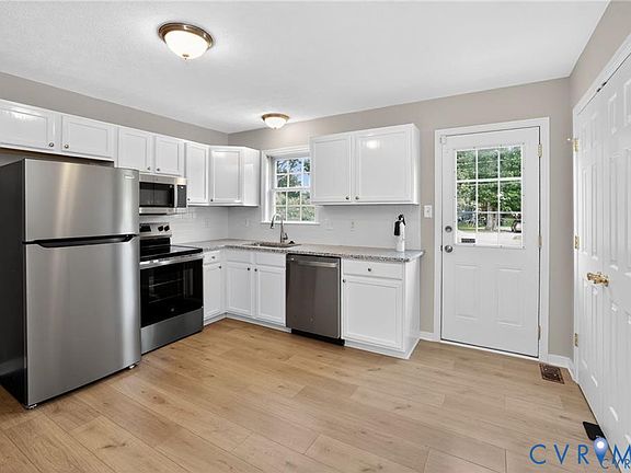 2nd image of 1827 Clarkson Rd