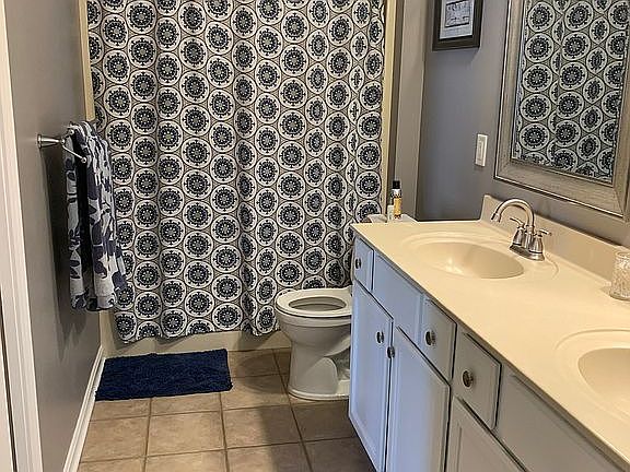 5th image of 2929 Turfway Dr