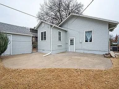 3 bed, 940 sqft, $1,395 — Photo 3