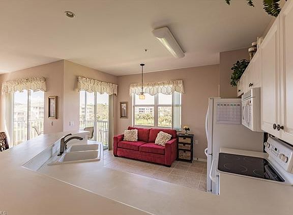 4th image of 3990 Loblolly Bay Dr Unit 401