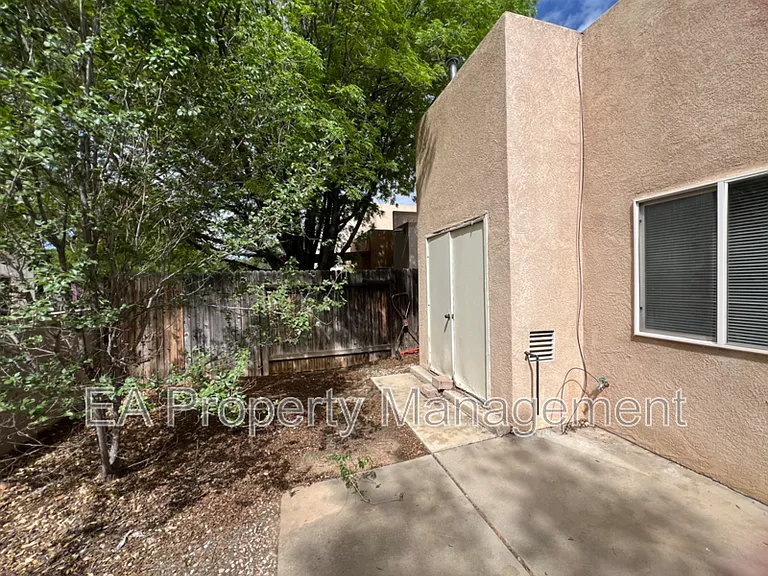 10316 Gutierrez Rd NE — Photo 13