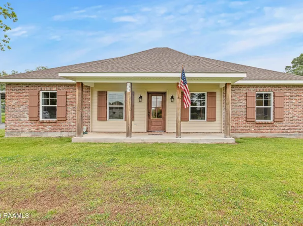 1111 Lady Of The Lake Rd, Saint Martinville, LA 70582