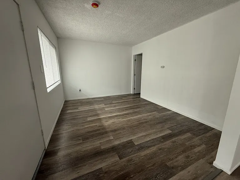 15319 S White Ave #Q — Photo 6