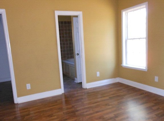 5th image of 293 Amanda Dr #201