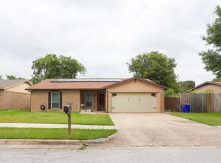 6208 Sunnybrook Dr, Watauga, TX 76148