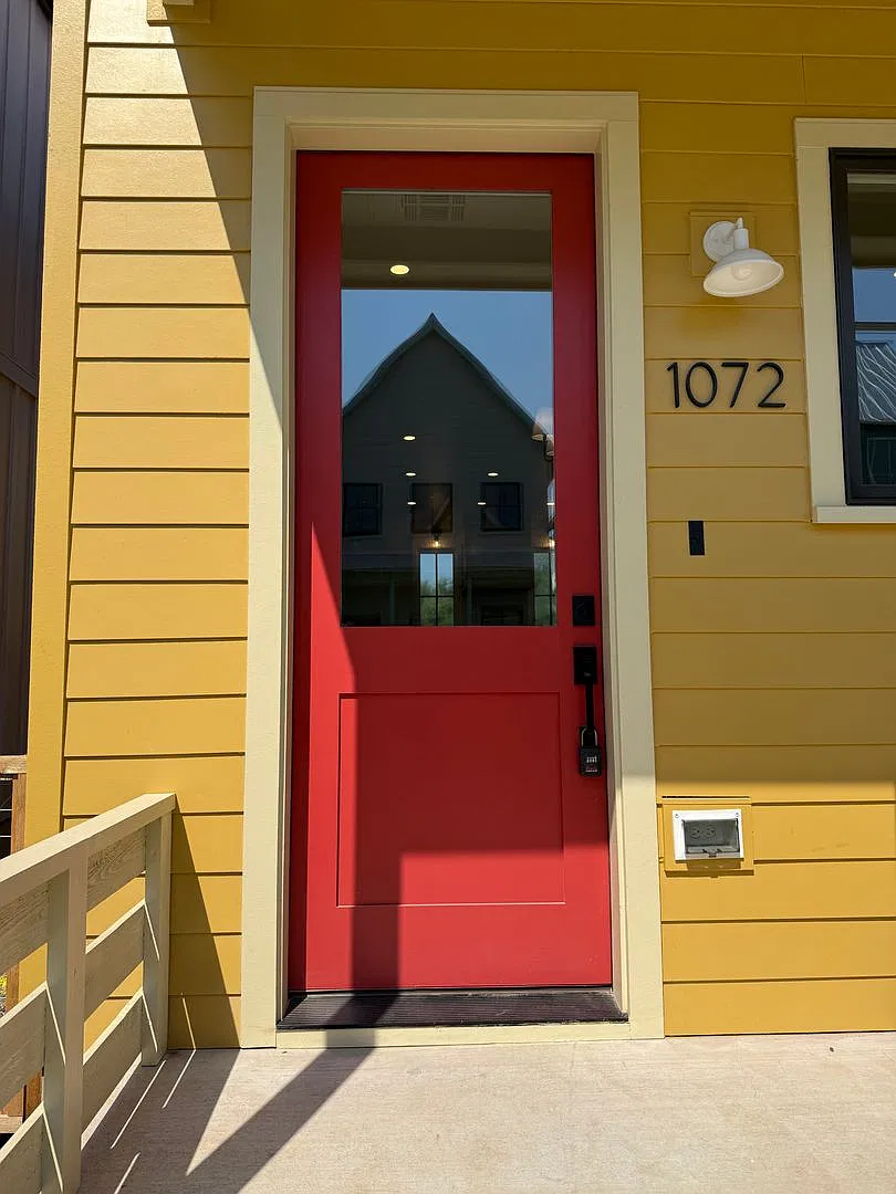 Beautiful 2 Bed, 1.5 Bath in the Wheeler District — Photo 2
