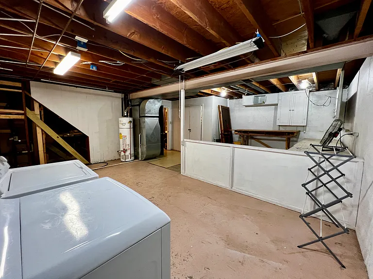 Basement unfinished area