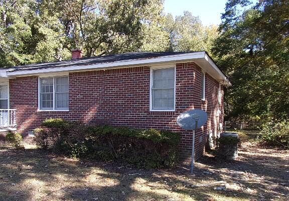 2nd image of 515 Rosewood Dr