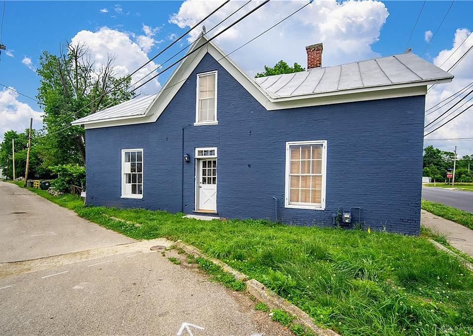 1st image of 170 W Lock St