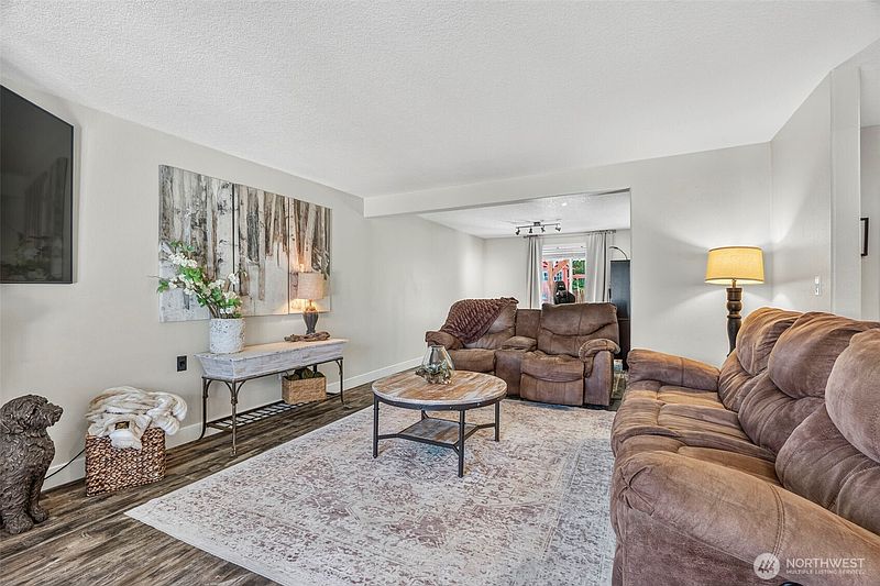 4th image of 63 Chickadee Drive
