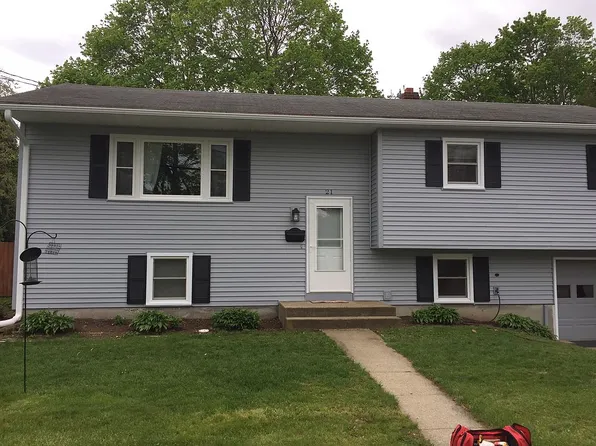 21 Meridian St, Groton, CT 06340