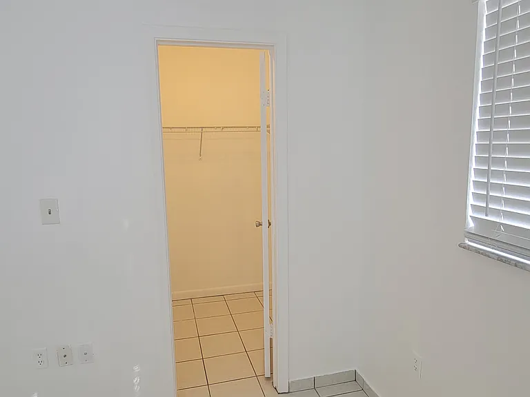 2275 W 69th St #A — Photo 19