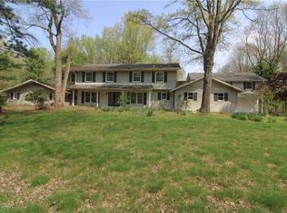 5683 Chestnut Ridge Rd, Hubbard, OH 44425
