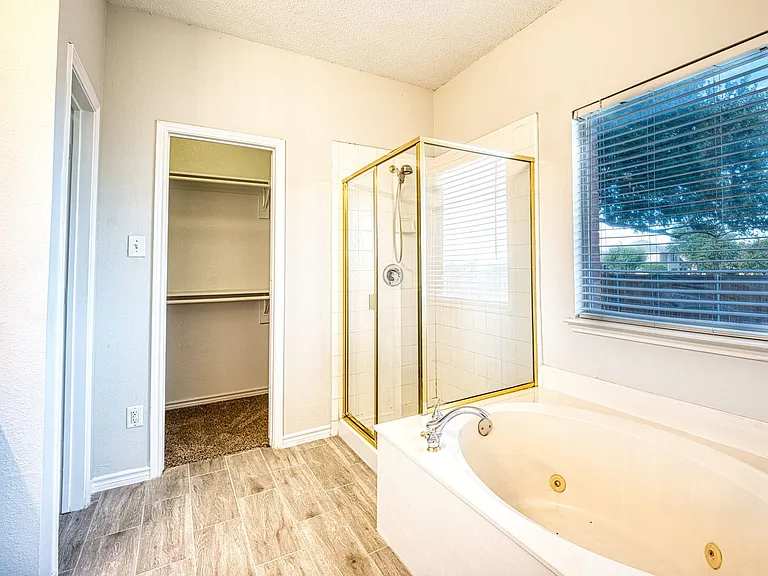 1532 Tanglewood Dr — Photo 50