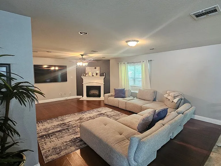 1306 Pigeon Ct — Photo 8