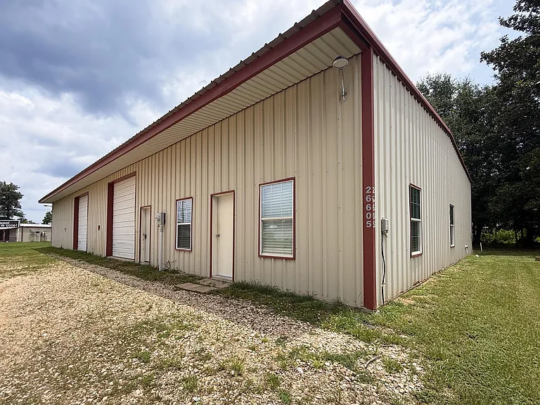 26605 E River Rd #A — Photo 1