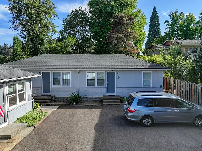 10746 NE Wygant St — Photo 8