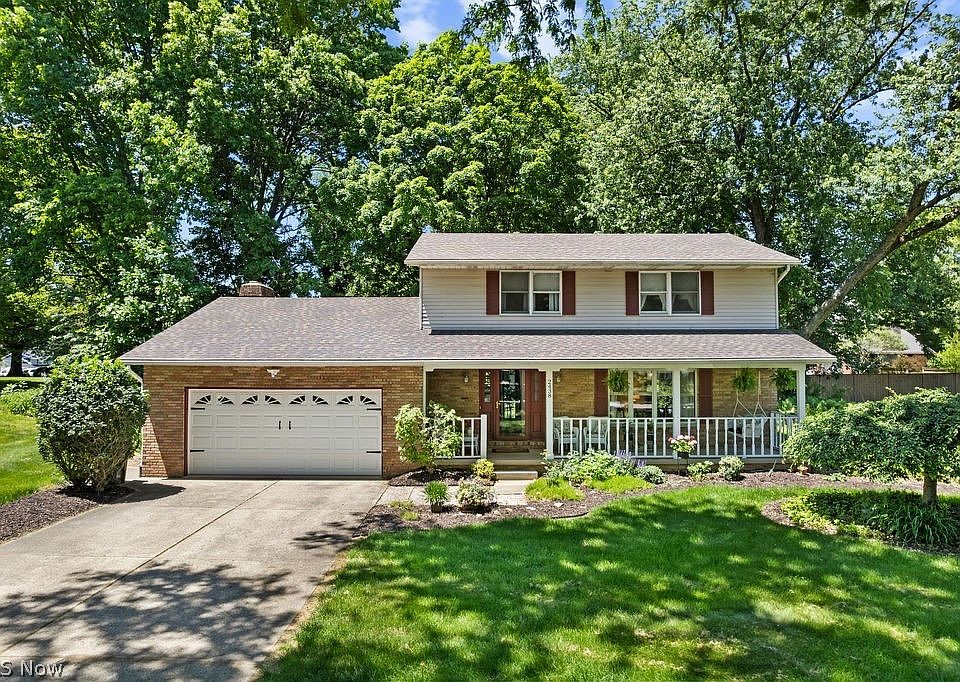 1st image of 2438 Lyndon Dr
