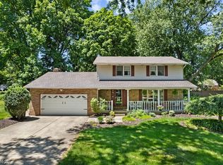2438 Lyndon Dr, Uniontown, OH 44685