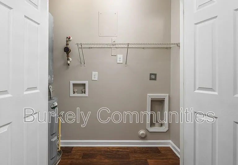 104 Thornton Ct #E — Photo 10