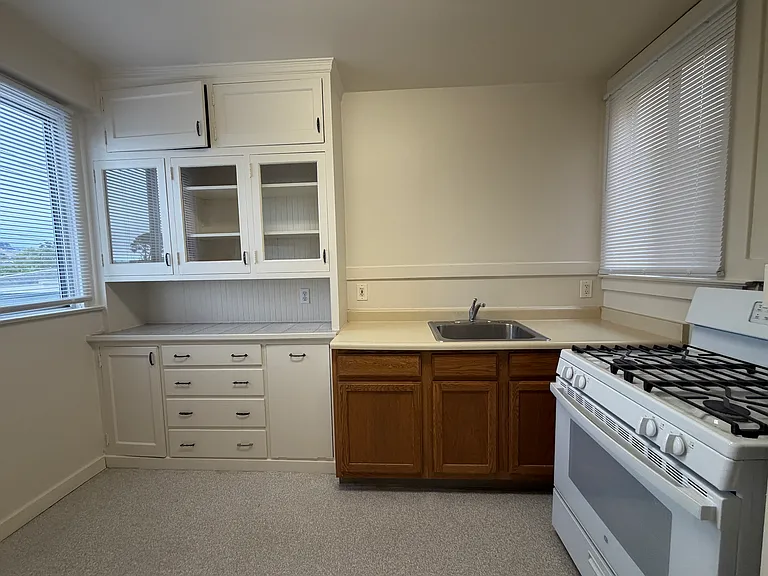 7394 Mission St #2 — Photo 2