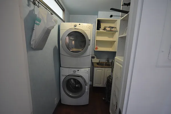Rented by Luxury Habitat | media 30