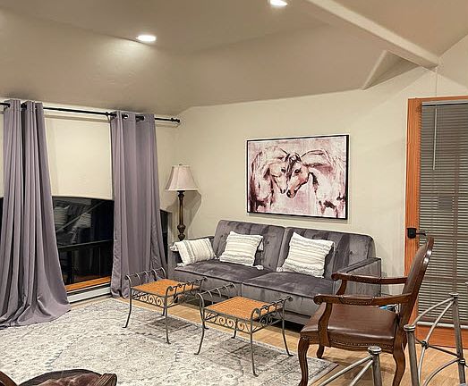 ALL NEW FURNISHINGS VAULTED CEILINGS PLENTY OF LIGHT