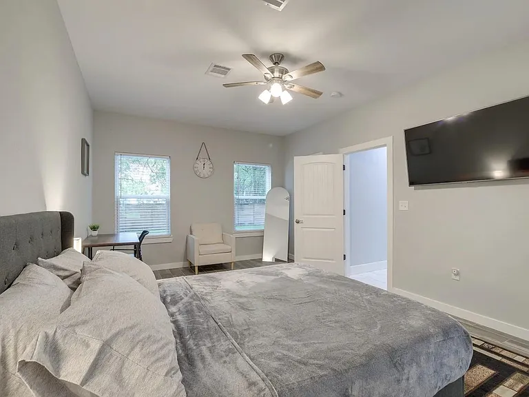 3523 Bain St — Photo 12
