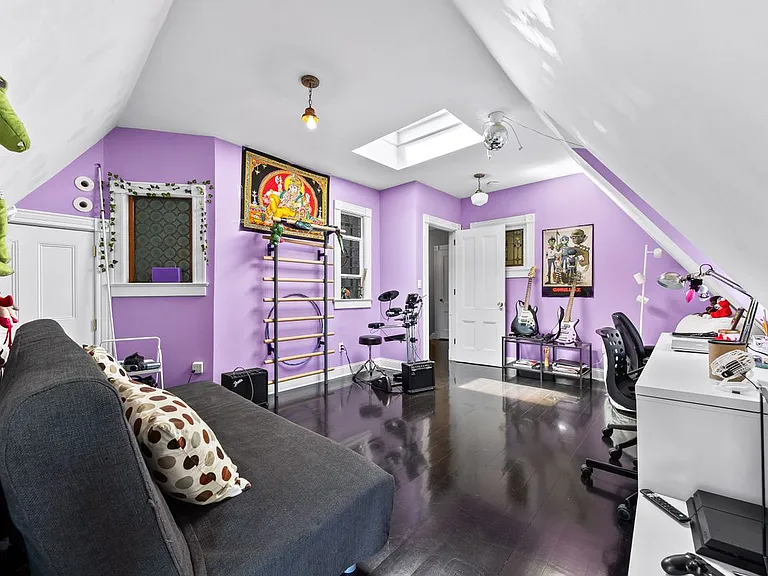 19 Howe Pl — Photo 9