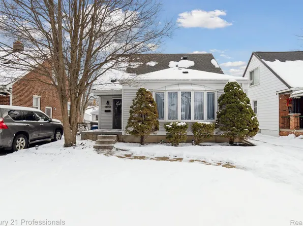 3361 Edgewood St, Dearborn, MI 48124