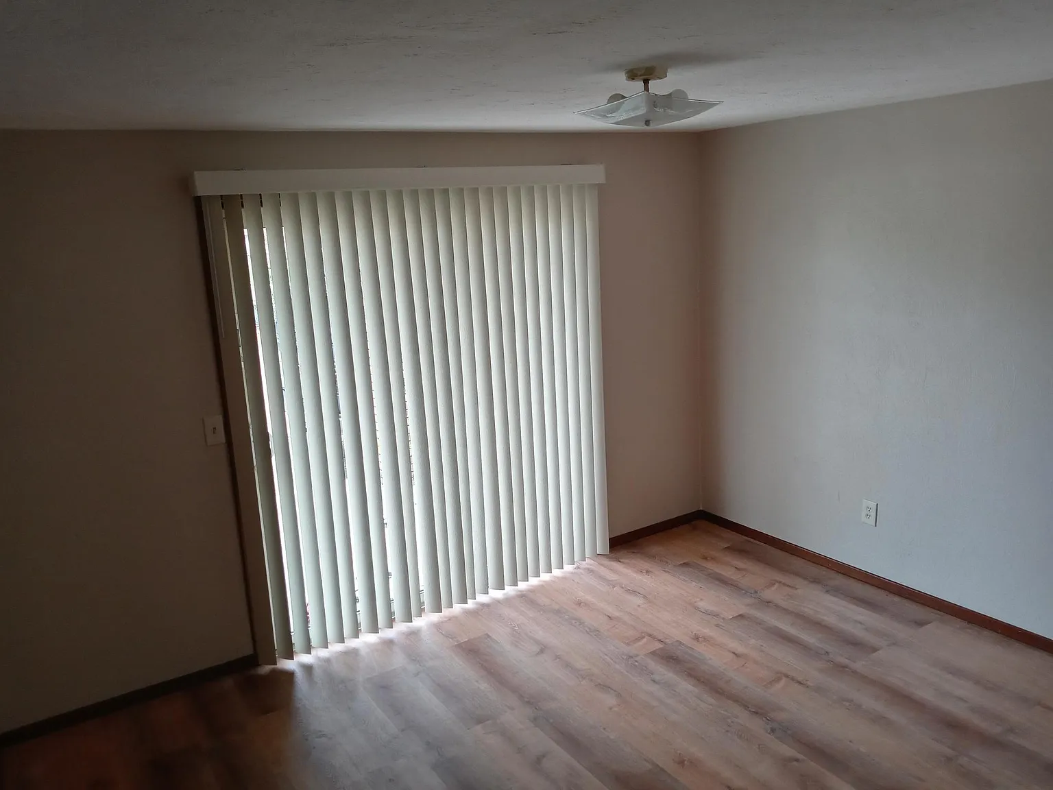 5605 Ashland Ave — Photo 4