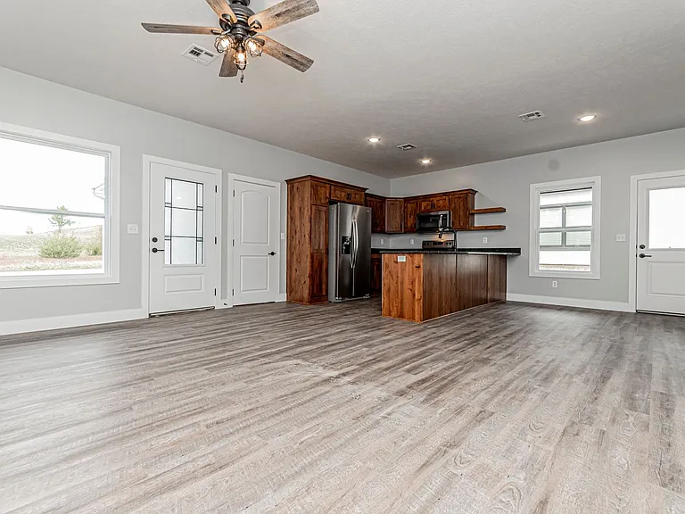 1705 Kenneth Dr — Photo 24