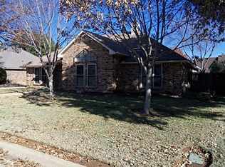 325 Springbrook Ct, Grapevine, TX 76051