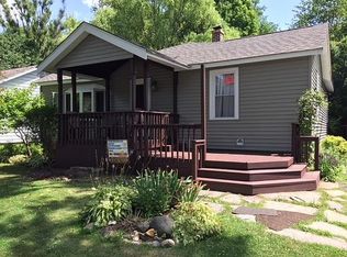 114 Grove Ave, Genoa City, WI 53128