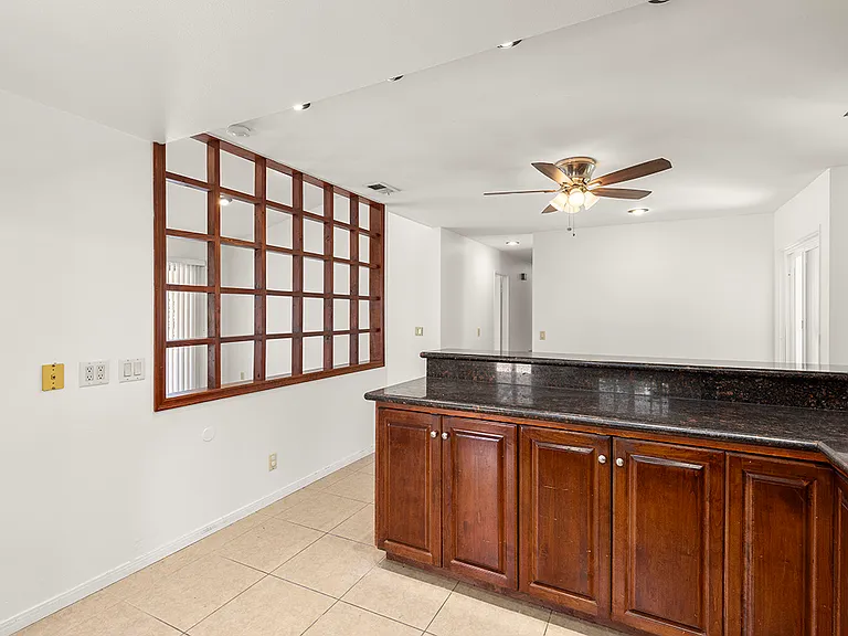 2170 Jefferson Ave — Photo 19
