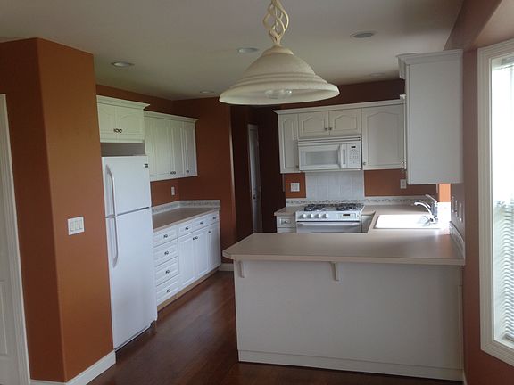 2nd image of 436 Sunrise Dr