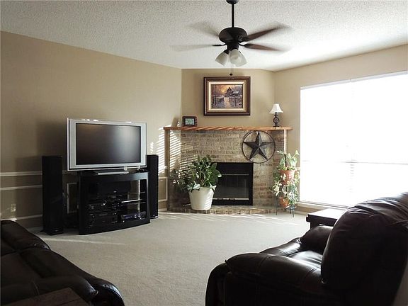 5th image of 4921 Prairie Creek Trl