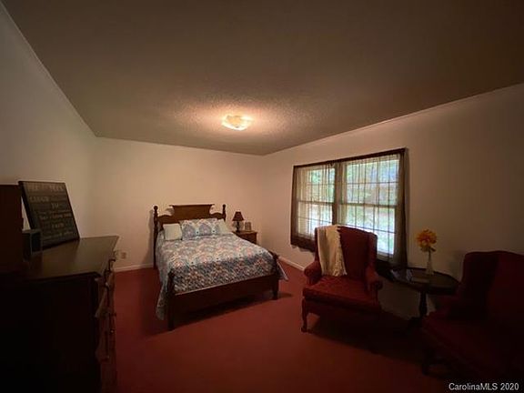 4th image of 3298 Maiden Hwy