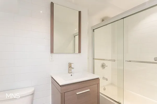 Rented by MNS Marketing | media 25